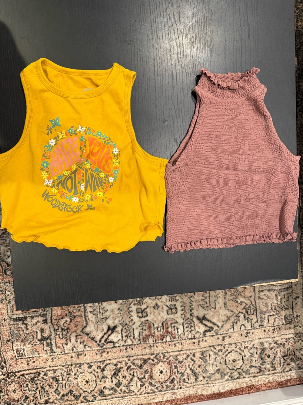 Bundle of 2 cute Crop Tank Tops. Size S